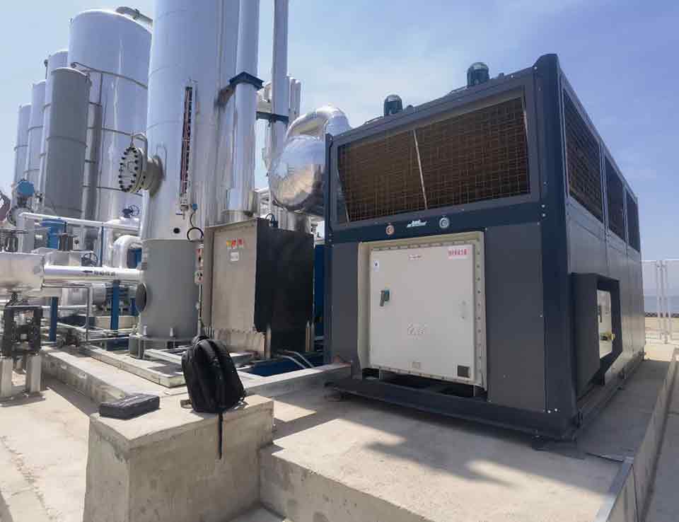 化工制藥行業(yè)用復疊式制冷系統(tǒng)